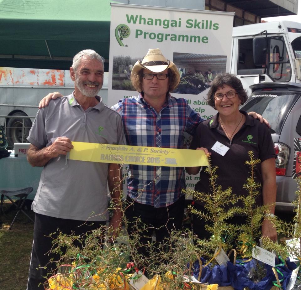 Te Radar presents Te Whangai Trust with a site award at the Pukekohe A&P show An image of Te Radar presents Te Whangai Trust with a site award at the Pukekohe A&P show.